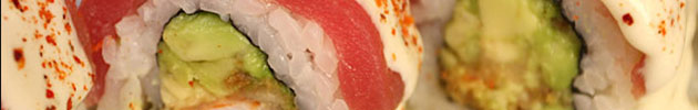 Rolls acevichados estilo peruano (nikkei) con salsa acevichada